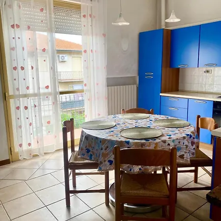 Apartament 550 Mt Dal Mare *